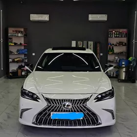 Lexus ES 350 2022