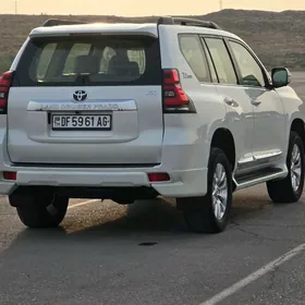 Toyota Land Cruiser Prado 2022