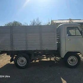 UAZ 452 1989