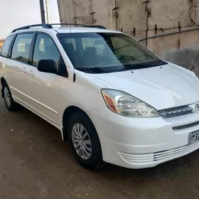 Toyota Sienna 2005