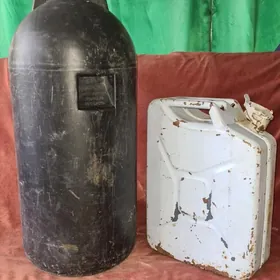 КАНИСТРА И БОЧКА