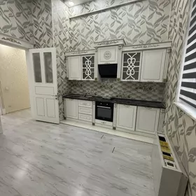 Elitka 3 komnaty 10 etaj 140m²