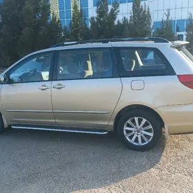 Toyota Sienna 2004