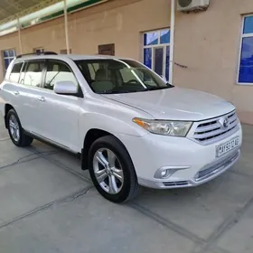 Toyota Highlander 2011