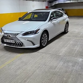 Lexus ES 350 2022