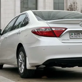 Toyota Camry 2016