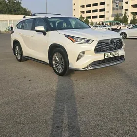Toyota Highlander 2021