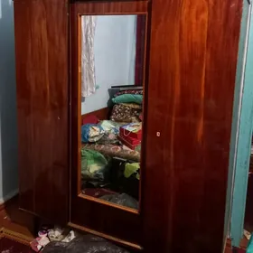 шифонерСервантКухгарнитурСтол