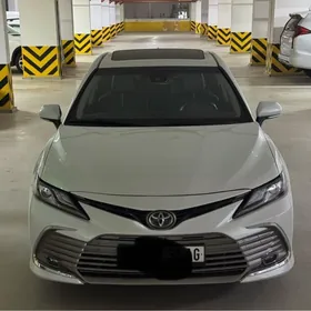 Toyota Camry 2020