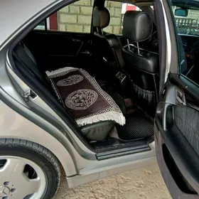 Mercedes-Benz 230E 1999