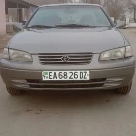 Toyota Camry 1999