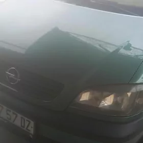 Opel Zafira 2002