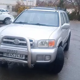 Nissan Pathfinder 2003