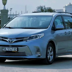 Toyota Sienna 2016