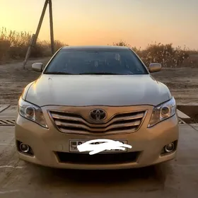 Toyota Camry 2011