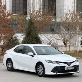 Toyota Camry 2020