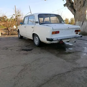 Lada 2104 1986