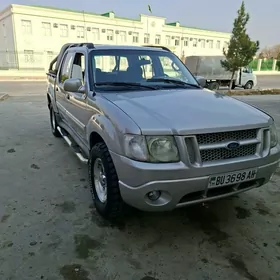 Ford Explorer Sport Trac 2005