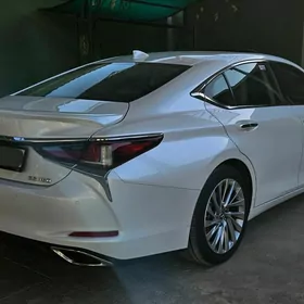 Lexus ES 350 2020
