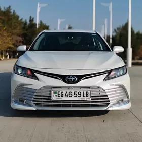 Toyota Camry 2021