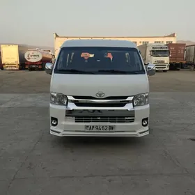 Toyota Hiace 2008