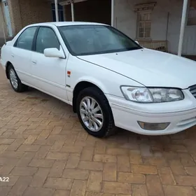 Toyota Camry 2000