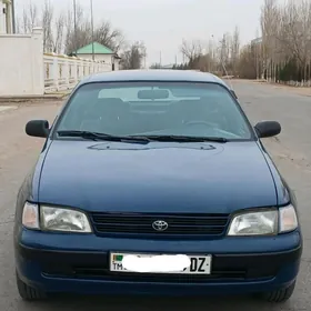 Toyota Carina 1995