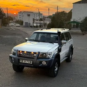 Nissan Patrol 2000