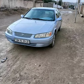 Toyota Camry 1997