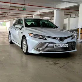 Toyota Camry 2020