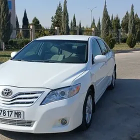 Toyota Camry 2010