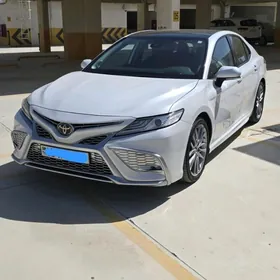 Toyota Camry 2023