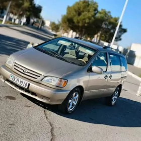 Toyota Sienna 2001