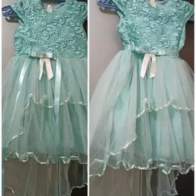 Платье с накидкой