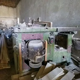 universal agac stanok