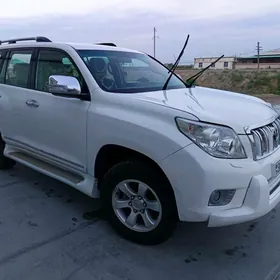 Toyota Land Cruiser Prado 2011