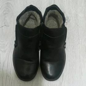 теплые туфли для мальчика б.у