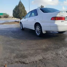 Toyota Camry 1997