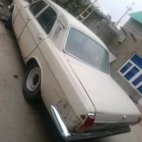 Gaz 24 1988