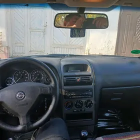 Opel Astra 2003