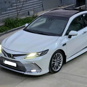 Toyota Camry 2018