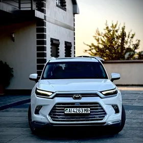 Toyota Grand Highlander 2023