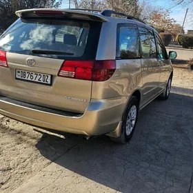 Toyota Sienna 2005