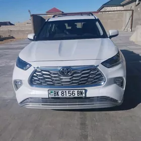 Toyota Highlander 2022