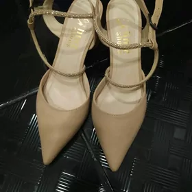 Босоножки женские