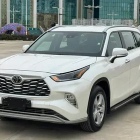 Toyota Highlander 2022