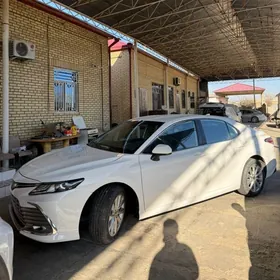 Toyota Camry 2020
