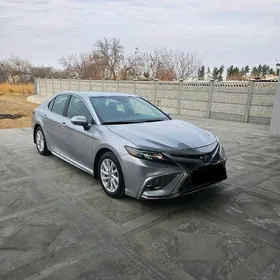 Toyota Camry 2024