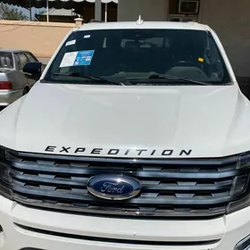 Ford Expedition 2021