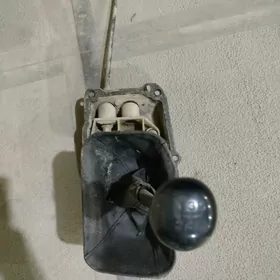 skor rycag Carine e mehanika